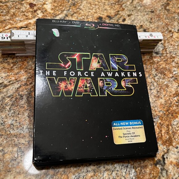Star Wars: The Force Awakens (Blu-ray/DVD combo, 2015) - Picture 1 of 5